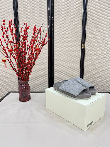 Picture of Fear of God x Birkenstock Shoes Women _SKUfw135202991fw